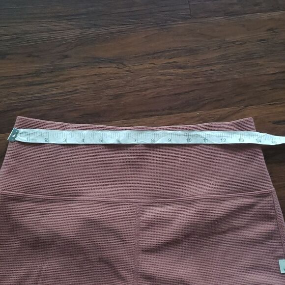 EUC Vuori Textured Rose Pink Trendy Chic Athleisure Casual Bottoms Size Large - Picture 4 of 7